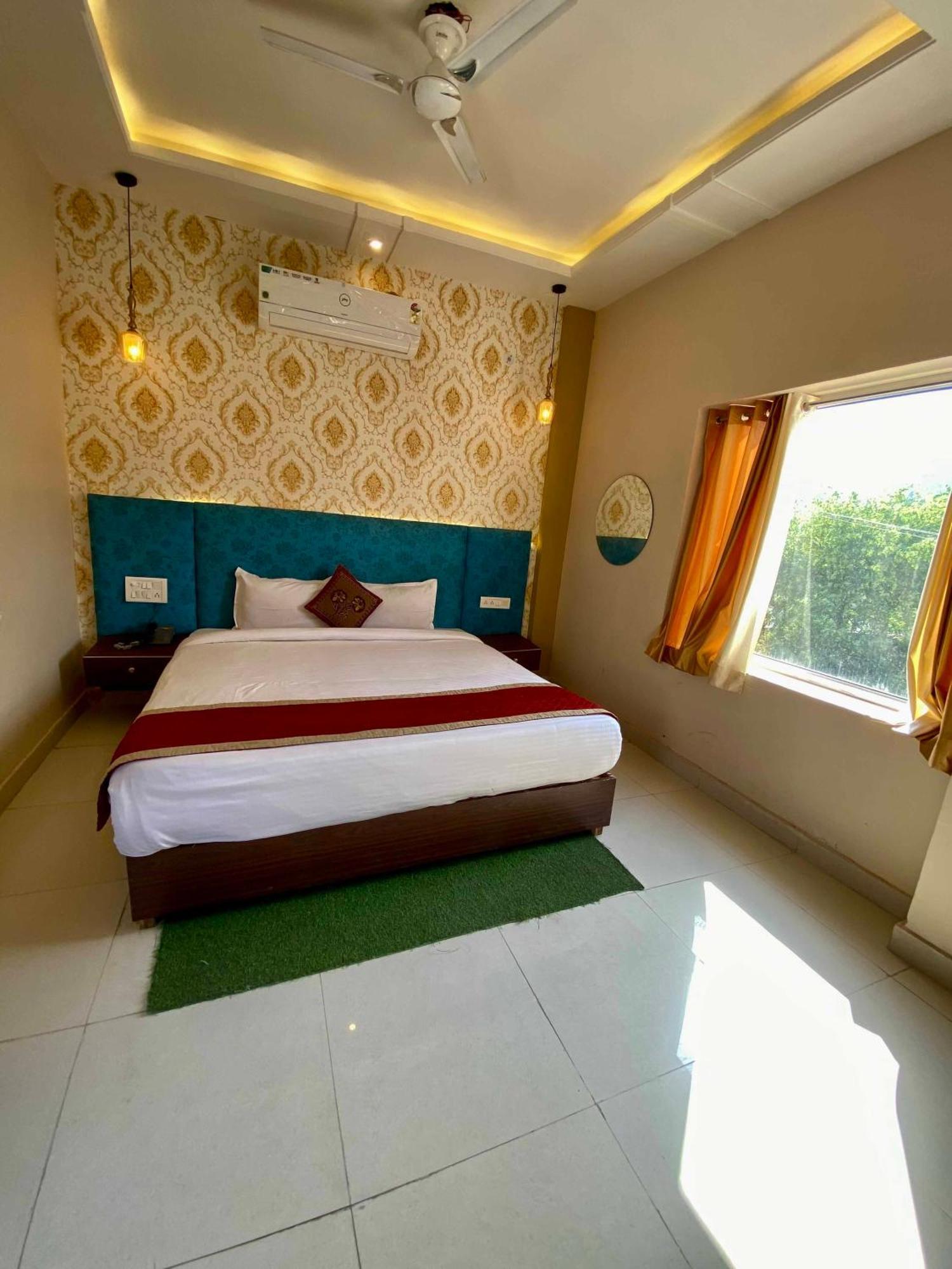 The Indraj Palace Hotel 斋浦尔 外观 照片